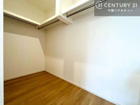 ���[ �E�H�[�N�C���N���[�[�b�g�t���ł��B��������̂��m���Ȃǂ����[���Ă��������ł��ˁI���ɂ���@�������ȂǋG�ߕ��̑傫�ȉƓd�����[�ł��܂��I