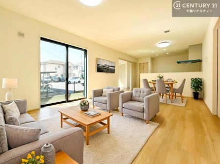 ���r���O �Ƌ��CG�p�[�X�ł��B�S�n�ǂ����r���O�͉Ƒ������R�ƏW�܂�܂��B�Ƒ��c�R�̎��Ԃ����������ł��B���Ƒ��ƁA����w�[���������Ԃ��߂��������ł��ˁB