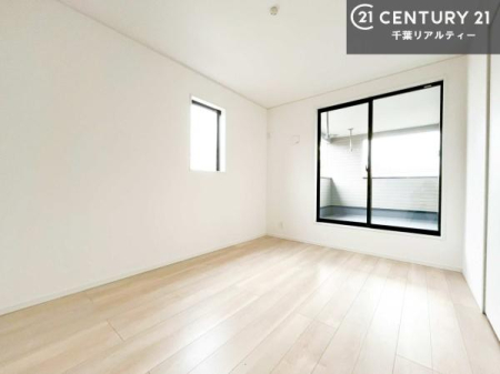 �m�� �o���R�j�[�ɖʂ��Ă���m���ł��B���邭�����肪����A���C����������ł��܂��I���N���āA�O�ɏo�Ĕw�L�т����[�ċz�����ǂ������}������邱�Ƃ��ł��܂��B