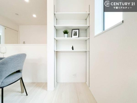 ���[ ���r���O�ɂ�����I�͏㕔�͌�������[�Ƃ��āA�܂������ɂ͂��|�����{�Ȃǂ����[���Ă������ł��ˁI
���C�t�X�^�C���Ɋ��Y���݌v�ł��I