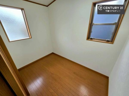 ���[ �����Ղ���[�Z��ԁB�[�˂��������܂��I
���[�X�y�[�X�Ƃ��Ă͂������A���ւ��̋�Ԃɂ��҂�����ł��I