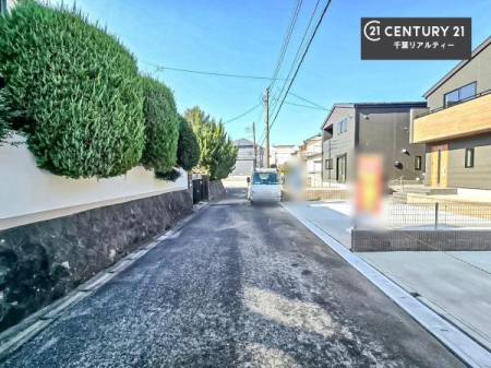 �O�ʓ��H�܂ތ��n�ʐ^ ���ӊ���A���q�l�̂���]�ɍ������������ꏏ�ɂ��ē���v���܂��B�Z��[���A�h�o�C�U�[�ɂ�邲���k������܂��B���Ђ͂��₢���킹�ɑ��Ή����܂��I���҂������܂���I