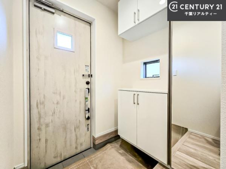 ���� ���ċA���Ă��Ă��A�������܁I�����������Ȃ�A�D�����}������Ă�����ԂɂȂ��Ă��܂��B
���邭��������錺�ւł��I