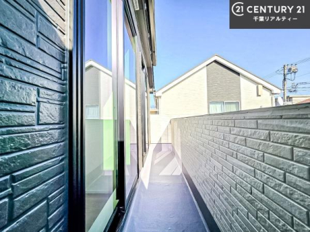 �o���R�j�[ ������̍L�X�Ƃ����o���R�j�[�́A�����Ղ�̗z�����������݁A�����󕨂��C�����悭�������܂��B�J����������A�S�n�悢���Ԃ��߂������Ԃł��B