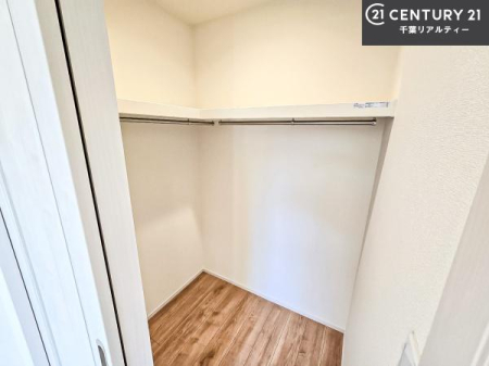 ���[ �E�H�[�N�C���N���[�[�b�g�t���ł��B��������̂��m���Ȃǂ����[���Ă��������ł��ˁI���ɂ���@�������ȂǋG�ߕ��̑傫�ȉƓd�����[�ł��܂��I