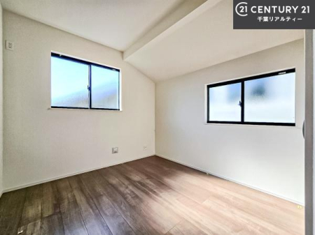 �q������ �|���o�������Ȃ��������́A���q�l�̂������Ƃ��Ă����S�ł��I
���[�X�y�[�X���[�����Ă���̂ŎU�炩�������������T�b�ƕЕt�����܂��I