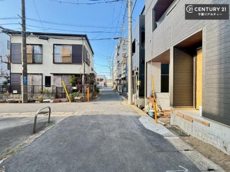 �O�ʓ��H�܂ތ��n�ʐ^ �쐼���H�ɖʂ��Ă���̂Ŗ��邢�Z���ł��I