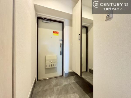 ���� �V���[�Y�{�b�N�X�t���Ȃ̂ŁA���ւ��Еt�����|�������₷���ł��I
�X�b�L���������ւŌ˂��J�����u�ԁA�������̂���S�n������Ԃ��o�}���Ă���܂��B