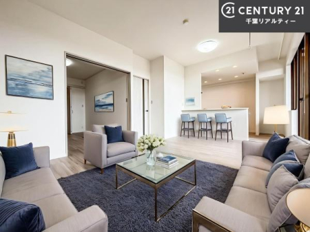 ���r���O �Ƌ��CG�p�[�X�ł��B�J�����̂���L�XLDK�I�\�t�@�[��_�C�j���O�e�[�u����u���Ă������ɂȂ�Ȃ��̂ŉ��K�ɉ߂����܂��I