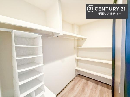 ���[ �E�H�[�N�C���N���[�[�b�g�t���ł��B��������̂��m���Ȃǂ����[���Ă��������ł��ˁI���ɂ���@�������ȂǋG�ߕ��̑傫�ȉƓd�����[�ł��܂��I