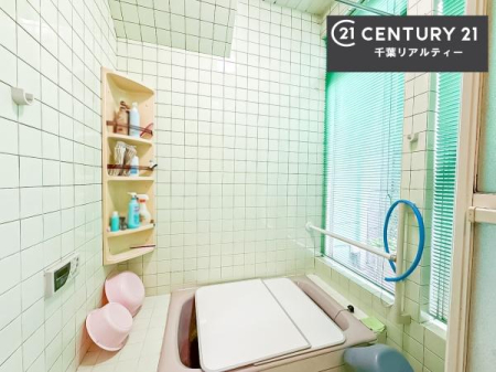 ���� �������������l�̕��͋C�̃o�X���[���́A�����o�Ă��ăo�X�^�C�����[���I
���d���撣���Ă��邲�J���ɂ��D�݂̓����̓����܂����āA�y����ł݂Ă͂������ł��傤���H