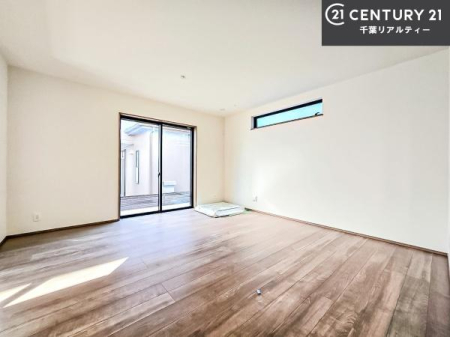 ���r���O �J�����̂���L�XLDK�I�\�t�@�[��_�C�j���O�e�[�u����u���Ă������ɂȂ�Ȃ��̂ŉ��K�ɉ߂����܂��I�R�~���j�P�[�V���������₷�����r���O�ł��I