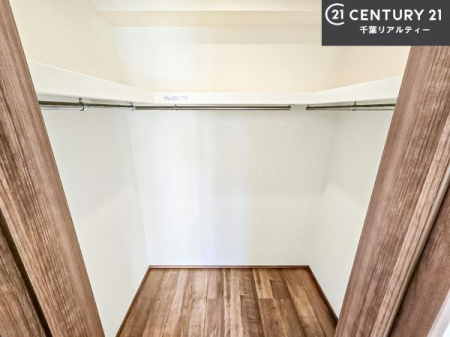 ���[ �E�H�[�N�C���N���[�[�b�g�t���ł��B��������̂��m���Ȃǂ����[���Ă��������ł��ˁI���ɂ���@�������ȂǋG�ߕ��̑傫�ȉƓd�����[�ł��܂��I