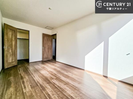 �Q�� �D���������������ޗm���́A���̖ڊo�߂��C�������ǂ������ł��ˁB���������Ԃ��������Ɖ߂������Ƃ��ł��܂��B�D�����F�����̃t���[�����O���ǂ�ȉƋ�ɂ��}�b�`���܂��I