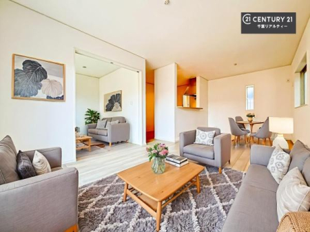 ���r���O �Ƌ��CG�p�[�X�ł��B�D�����z���܂肪���r���O����ł���ċ��S�n�̗ǂ���Ԃ����o���Ă���܂��I
���났�̎��Ԃ��߂����܂��I