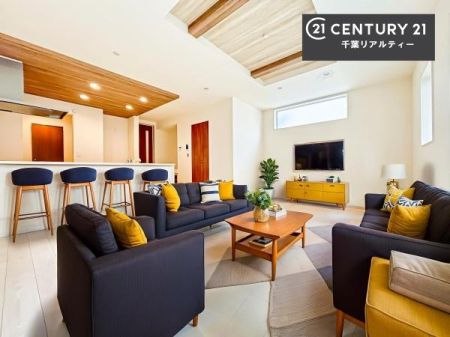 ���r���O �Ƌ��CG�p�[�X�ł��B�J�����̂���L�XLDK�I�\�t�@�[��_�C�j���O�e�[�u����u���Ă������ɂȂ�Ȃ��̂ŉ��K�ɉ߂����܂��I