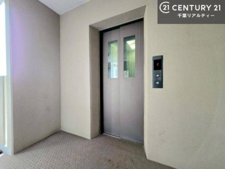 ���̑����p�� �G���x�[�^�[�����ŁA���X�̈ړ������K�B
�����̓��₨�ו��̑������ł��A�X���[�Y�ɂ��A��������܂��I