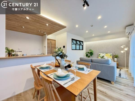 ���r���O �J�����̂���L�XLDK�I�\�t�@�[��_�C�j���O�e�[�u����u���Ă������ɂȂ�Ȃ��̂ŉ��K�ɉ߂����܂��I�R�~���j�P�[�V���������₷�����r���O�ł��I