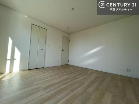 �Q�� �D���������������ޗm���́A���̖ڊo�߂��C�������ǂ������ł��ˁB���������Ԃ��������Ɖ߂������Ƃ��ł��܂��B�D�����F�����̃t���[�����O���ǂ�ȉƋ�ɂ��}�b�`���܂��I