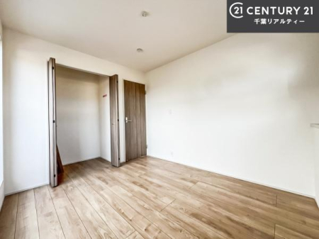 �Q�� �D���������������ޗm���́A���̖ڊo�߂��C�������ǂ������ł��ˁB���������Ԃ��������Ɖ߂������Ƃ��ł��܂��B�D�����F�����̃t���[�����O���ǂ�ȉƋ�ɂ��}�b�`���܂��I