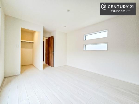 �q������ ���[�X�y�[�X����������m�ۂ���Ă��邽�߁A���������w�p�i���T�b�ƕЕt���A���ł��X�b�L���B
�Y��ȋ�Ԃ��ۂĂ܂��I