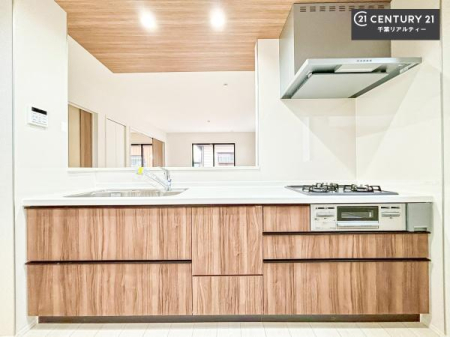 �L�b�`�� ���[�X�y�[�X���L�x�ŁA�����X�y�[�X���X�b�L���ƕЕt���Ђ�`�����p�ł��܂��I
���K�ɍ�Ƃ��ł��܂��I�����̗���������܂��I