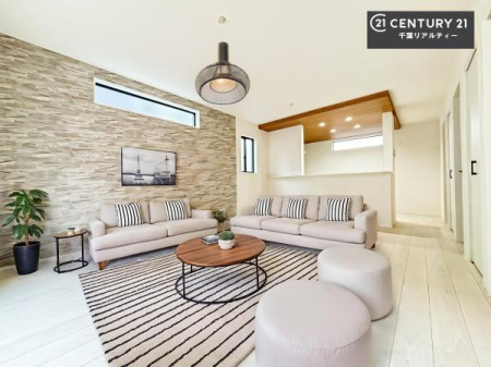 ���r���O �Ƌ��CG�p�[�X�ł��B�J�����̂���L�XLDK�I�\�t�@�[��_�C�j���O�e�[�u����u���Ă������ɂȂ�Ȃ��̂ŉ��K�ɉ߂����܂��I�R�~���j�P�[�V���������₷�����r���O�ł��I