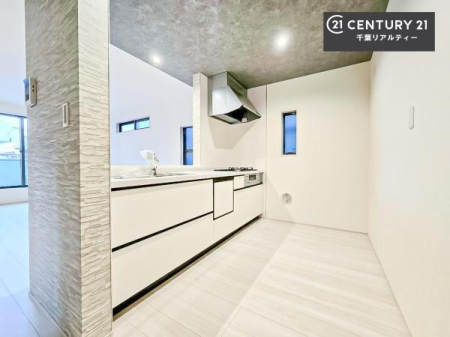 �L�b�`�� ���[�X�y�[�X���L�x�ŁA�����X�y�[�X���X�b�L���ƕЕt���Ђ�`�����p�ł��܂��I
���K�ɍ�Ƃ��ł��܂��I�����̗���������܂��I