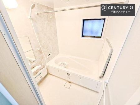 ���� �������������l�̕��͋C�̃o�X���[���́A�����o�Ă��ăo�X�^�C�����[���I
���d���撣���Ă��邲�J���ɂ��D�݂̓����̓����܂����āA�y����ł݂Ă͂������ł��傤���H