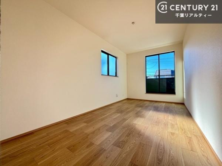 �m�� �o���R�j�[�ɖʂ��Ă���m���ł��B���邭�����肪����A���C����������ł��܂��I���N���āA�O�ɏo�Ĕw�L�т����[�ċz�����ǂ������}������邱�Ƃ��ł��܂��B