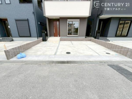 ���ԏ� ���ԃX�y�[�X��2�䕪����܂��I�Z�J���h�J�[�͂������A�o�C�N�⎩�]�ԂȂǂ��u���ꏊ�ɍ���܂���B