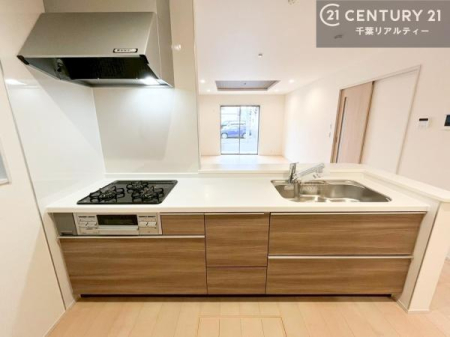 �L�b�`�� ��Ƃ����₷���V�X�e���L�b�`���ł��I���[����������t���Ă���̂ŁA�����X�y�[�X�ɕ���u���Ȃ��čςނ̂ŁA�L�X�g���āA���K�ɍ�Ƃ��ł��܂��I