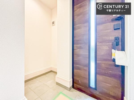 ���� �V���[�Y�N���[�N�t���ł��I�V���[�Y�����łȂ��x�r�[�J�[��܂��ݎ��]�ԁA�A�E�g�h�A�p�i���X�b�L���ƕЕt�����܂��I