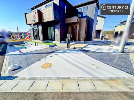 ���ԏ� ���ԃX�y�[�X��2�䕪����܂��I�Z�J���h�J�[�͂������A�o�C�N�⎩�]�ԂȂǂ��u���ꏊ�ɍ���܂���B