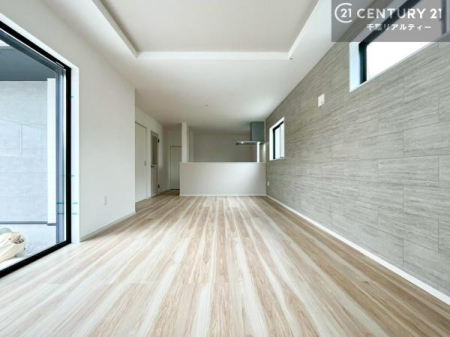 ���r���O �傫�ȑ����炽���Ղ�̗z���������閾�邢���r���O�B�J�����̂��郊�r���O�ŉƑ��c���̂��났�̎��Ԃ��߂����܂��I�����̂����w�\�ł��I���񌻒n�ŗz������Ȃǂ��̊����������܂��I