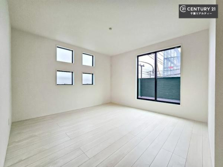 �Q�� �o���R�j�[�ɖʂ��Ă���m���ł��B���邭�����肪����A���C����������ł��܂��I���N���āA�O�ɏo�Ĕw�L�т����[�ċz�����ǂ������}������邱�Ƃ��ł��܂��B