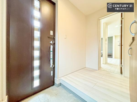 ���� ���ċA���Ă��Ă��A�������܁I�����������Ȃ�A�D�����}������Ă�����ԂɂȂ��Ă��܂��B
���邭��������錺�ւł��I