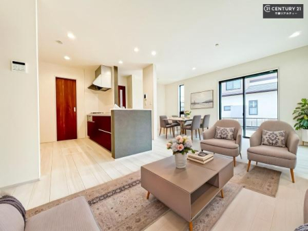 ���r���O �Ƌ��CG�p�[�X�ł��B�S�n�ǂ����r���O�͉Ƒ������R�ƏW�܂�܂��B�Ƒ��c�R�̎��Ԃ����������ł��B���Ƒ��ƁA����w�[���������Ԃ��߂��������ł��ˁB