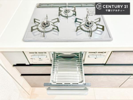 �L�b�`�� �R�����͎O������̂ł������̓����i�s���ł��܂��B
�������O�����t���ł��B�����X�y�[�X���L�X���Ă���׍�Ƃ����₷���I�g�����肪�ǂ��V�X�e���L�b�`���ł��I