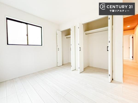 �q������ ���[�X�y�[�X����������m�ۂ���Ă��邽�߁A���������w�p�i���T�b�ƕЕt���A���ł��X�b�L���B
�Y��ȋ�Ԃ��ۂĂ܂��I