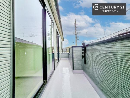 �o���R�j�[ �z������ǍD�ȃo���R�j�[�ł��I���ꂽ���ɂ͐�������n����J���I�Ȏ��Ԃ��y���߂܂��B