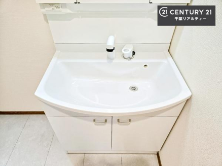 ���ʑ�E���ʏ� �[�����ʑ�{�E���́A�������˂ɂ����̂ł�����ꂪ�y�X�I���������ۂĂ܂��I
�L���C�Ȑ��ʏ��Ŏ��������̃��`�x�[�V�������オ��܂��ˁI