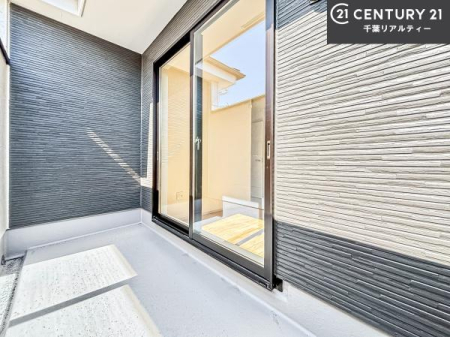 �o���R�j�[ �z������̗ǂ��o���R�j�[�ŁA�����󕨂��悭���������ł��ˁI
���V�C�̗ǂ����ɂ̓o���R�j�[�֏o�ă��t���b�V������̂��C�����悳�����ł��B