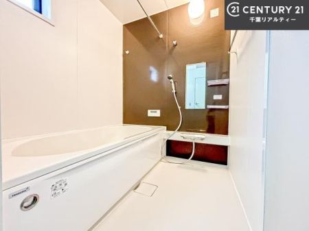 ���� �������������l�̕��͋C�̃o�X���[���́A�����o�Ă��ăo�X�^�C�����[���I
���d���撣���Ă��邲�J���ɂ��D�݂̓����̓����܂����āA�y����ł݂Ă͂������ł��傤���H