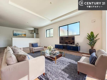 ���r���O �Ƌ��CG�p�[�X�ł��B�J�����̂���L�XLDK�I�\�t�@�[��_�C�j���O�e�[�u����u���Ă������ɂȂ�Ȃ��̂ŉ��K�ɉ߂����܂��I�R�~���j�P�[�V���������₷�����r���O�ł��I