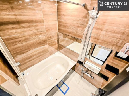 ���� �������������l�̕��͋C�̃o�X���[���́A�����o�Ă��ăo�X�^�C�����[���I
���d���撣���Ă��邲�J���ɂ��D�݂̓����̓����܂����āA�y����ł݂Ă͂������ł��傤���H