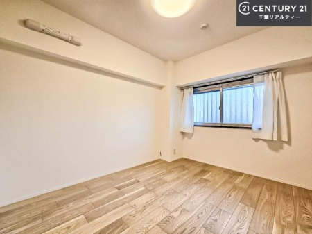 �q������ �_�炩���z�����������ޖ��邢�����������o����݌v�B�ʌ��̎��鑋���C�����̗ǂ���������n��グ�܂��B���̖ڊo�߂��X�b�L�����܂��I