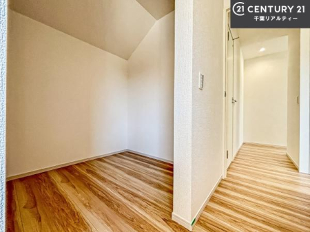 ���[ �E�H�[�N�C���N���[�[�b�g�t���ł��B��������̂��m���Ȃǂ����[���Ă��������ł��ˁI���ɂ���@�������ȂǋG�ߕ��̑傫�ȉƓd�����[�ł��܂��I