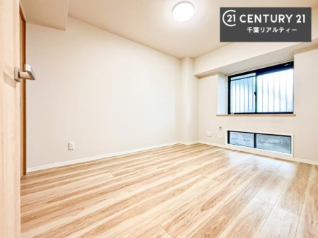 �m�� �V���v���Ƀf�U�C������Ă��邽�߁A�Ƌ��I�т܂���I
���C�ɓ���̉Ƌ��u���Ă��낰���Ԃ���邱�Ƃ��ł��܂��B