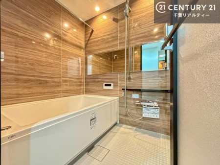 ���� �������������l�̕��͋C�̃o�X���[���́A�����o�Ă��ăo�X�^�C�����[���I
���d���撣���Ă��邲�J���ɂ��D�݂̓����̓����܂����āA�y����ł݂Ă͂������ł��傤���H